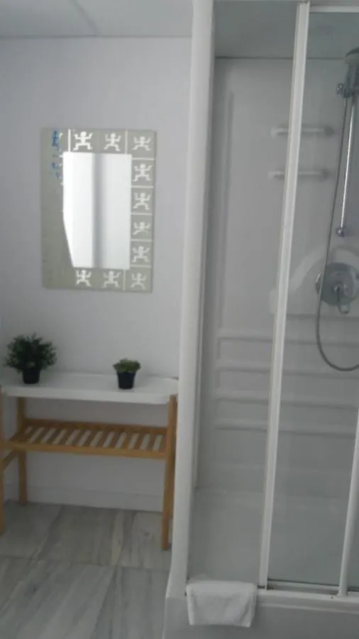 Marbella House Penthouse Apartment 0*,