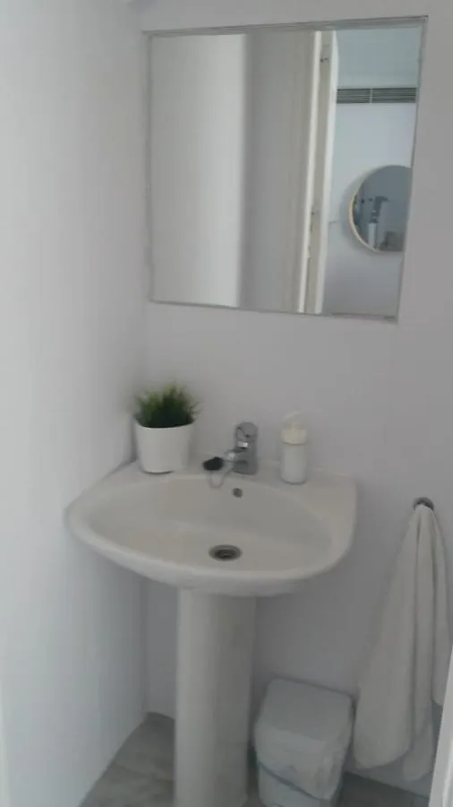 Marbella House Penthouse Apartment 0*,